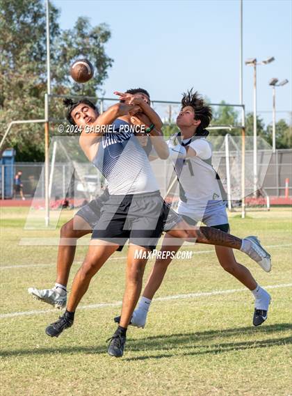 Thumbnail 3 in Holtville vs Yuma (7 on 7) photogallery.
