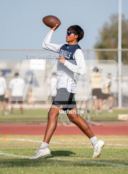 Thumbnail 3 in Holtville vs Yuma (7 on 7) photogallery.