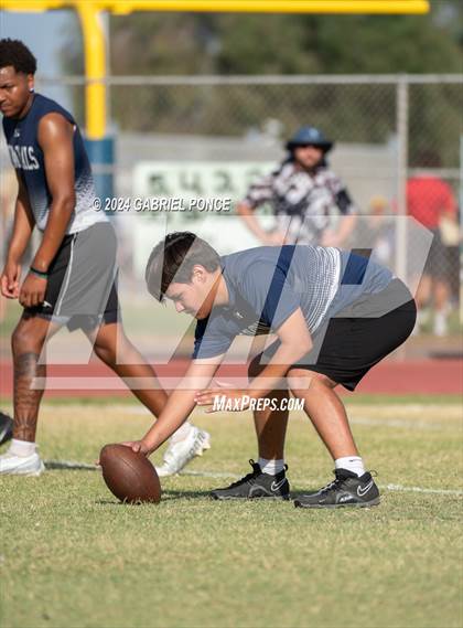 Thumbnail 1 in Holtville vs Yuma (7 on 7) photogallery.