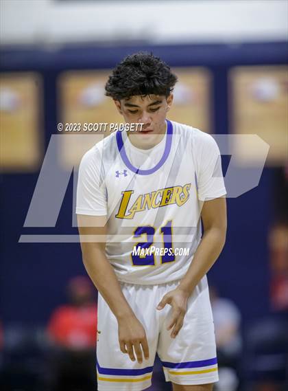 Thumbnail 2 in Linfield Christian vs. Bishop Amat photogallery.