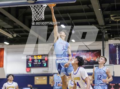 Thumbnail 3 in Linfield Christian vs. Bishop Amat photogallery.