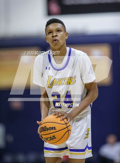 Thumbnail 1 in Linfield Christian vs. Bishop Amat photogallery.