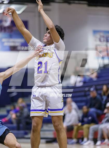 Thumbnail 3 in Linfield Christian vs. Bishop Amat photogallery.