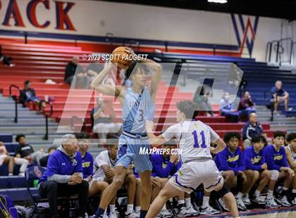 Thumbnail 3 in Linfield Christian vs. Bishop Amat photogallery.
