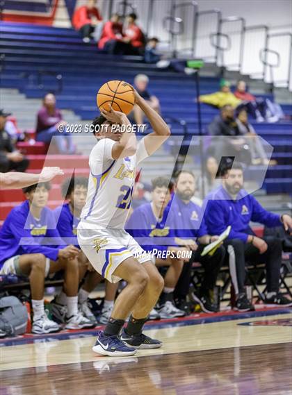 Thumbnail 3 in Linfield Christian vs. Bishop Amat photogallery.