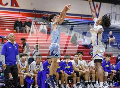 Thumbnail 3 in Linfield Christian vs. Bishop Amat photogallery.