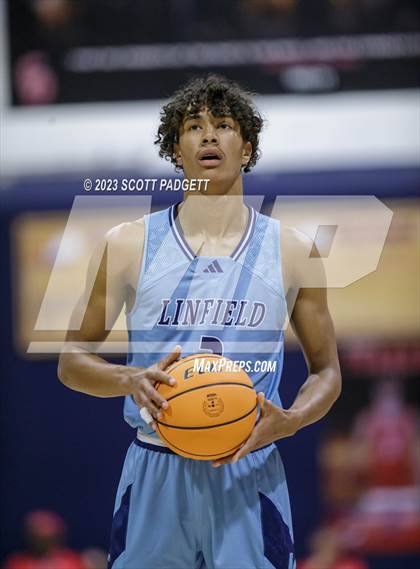 Thumbnail 2 in Linfield Christian vs. Bishop Amat photogallery.