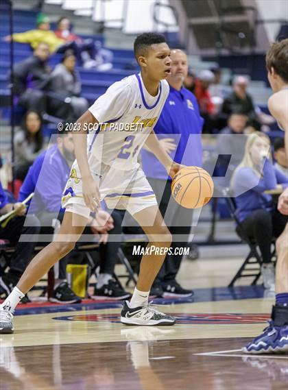 Thumbnail 2 in Linfield Christian vs. Bishop Amat photogallery.