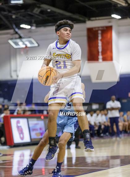 Thumbnail 3 in Linfield Christian vs. Bishop Amat photogallery.
