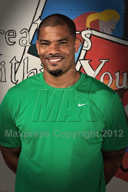 Thumbnail 2 in Long Beach Poly (Preseason Top 10 Photo Shoot) photogallery.