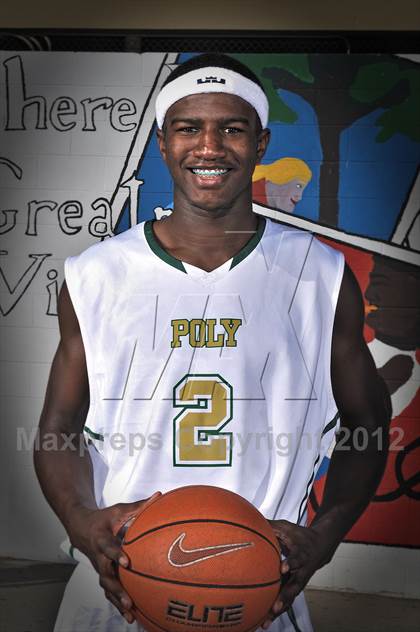 Thumbnail 2 in Long Beach Poly (Preseason Top 10 Photo Shoot) photogallery.