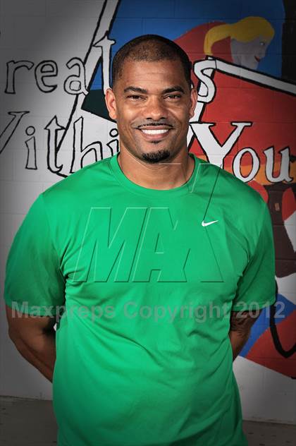 Thumbnail 3 in Long Beach Poly (Preseason Top 10 Photo Shoot) photogallery.