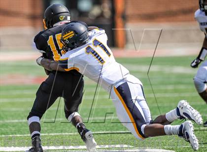Thumbnail 2 in St. Frances Academy vs. Friendship Collegiate Academy (Brothers In Arms Classic) photogallery.