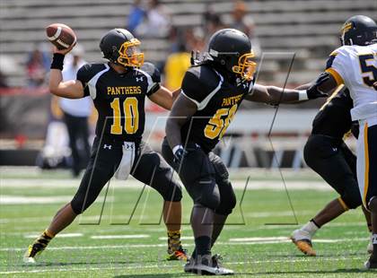 Thumbnail 1 in St. Frances Academy vs. Friendship Collegiate Academy (Brothers In Arms Classic) photogallery.