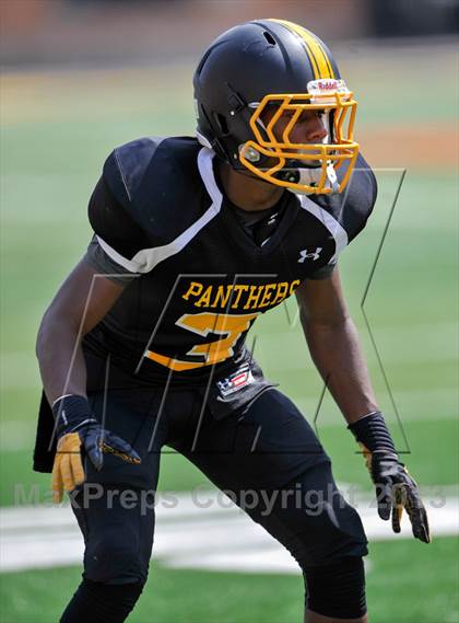 Thumbnail 1 in St. Frances Academy vs. Friendship Collegiate Academy (Brothers In Arms Classic) photogallery.