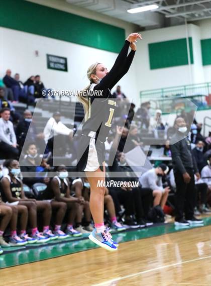 Thumbnail 2 in Shelby @ Myers Park photogallery.