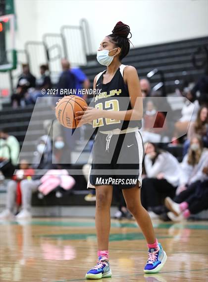 Thumbnail 2 in Shelby @ Myers Park photogallery.