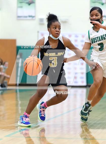 Thumbnail 2 in Shelby @ Myers Park photogallery.