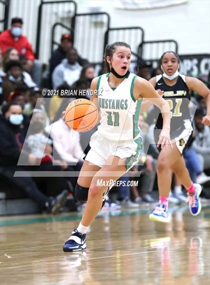 Thumbnail 3 in Shelby @ Myers Park photogallery.