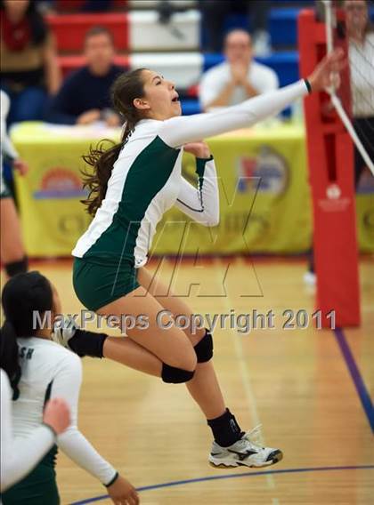 Thumbnail 2 in St. Ignatius vs. Sacred Heart Cathedral (CIF CCS D3 Final) photogallery.