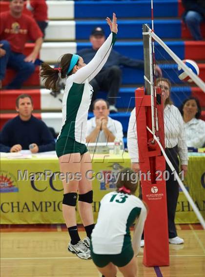 Thumbnail 3 in St. Ignatius vs. Sacred Heart Cathedral (CIF CCS D3 Final) photogallery.
