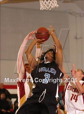 Thumbnail 3 in Valley vs. Encina (Cordova Christmas Classic) photogallery.