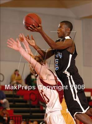 Thumbnail 3 in Valley vs. Encina (Cordova Christmas Classic) photogallery.