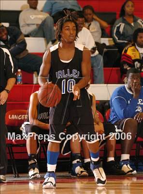 Thumbnail 2 in Valley vs. Encina (Cordova Christmas Classic) photogallery.