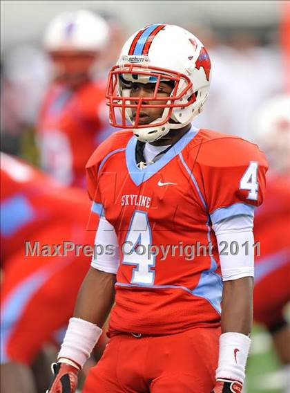 Thumbnail 1 in Cocoa vs. Skyline (Kirk Herbstreit National Kickoff Classic) photogallery.