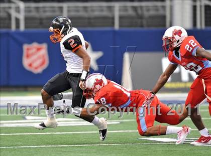 Thumbnail 1 in Cocoa vs. Skyline (Kirk Herbstreit National Kickoff Classic) photogallery.