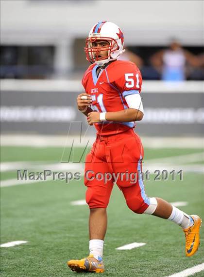 Thumbnail 3 in Cocoa vs. Skyline (Kirk Herbstreit National Kickoff Classic) photogallery.