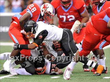 Thumbnail 3 in Cocoa vs. Skyline (Kirk Herbstreit National Kickoff Classic) photogallery.