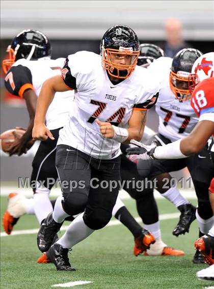 Thumbnail 1 in Cocoa vs. Skyline (Kirk Herbstreit National Kickoff Classic) photogallery.