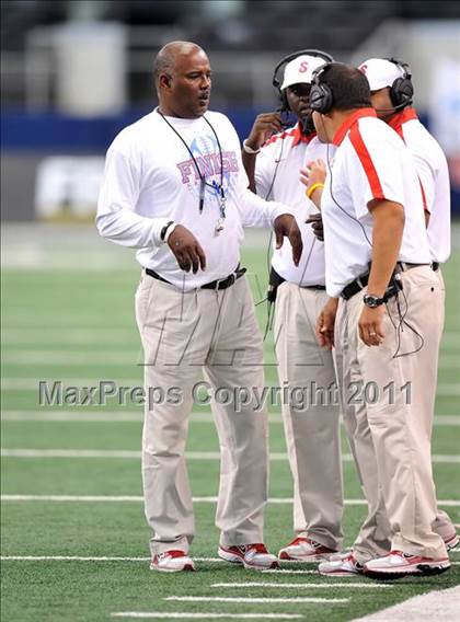 Thumbnail 2 in Cocoa vs. Skyline (Kirk Herbstreit National Kickoff Classic) photogallery.