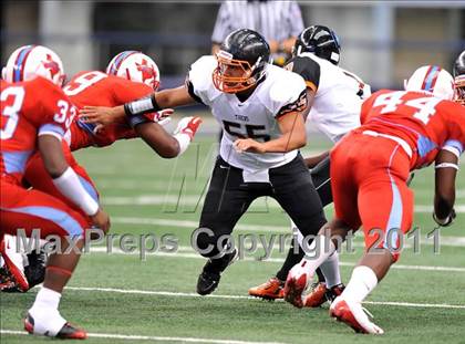 Thumbnail 2 in Cocoa vs. Skyline (Kirk Herbstreit National Kickoff Classic) photogallery.