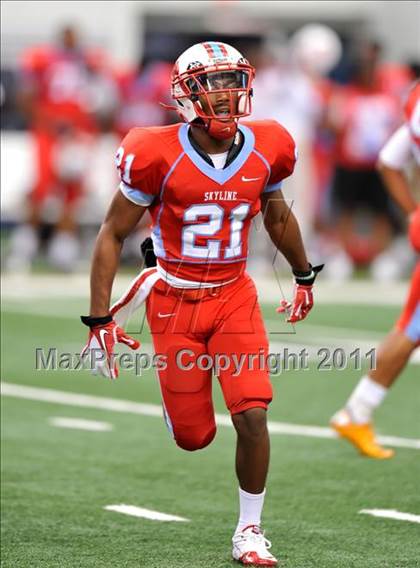 Thumbnail 3 in Cocoa vs. Skyline (Kirk Herbstreit National Kickoff Classic) photogallery.