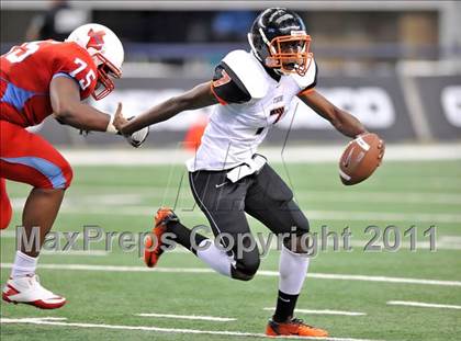 Thumbnail 2 in Cocoa vs. Skyline (Kirk Herbstreit National Kickoff Classic) photogallery.
