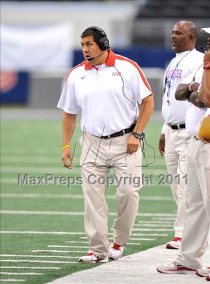 Thumbnail 3 in Cocoa vs. Skyline (Kirk Herbstreit National Kickoff Classic) photogallery.