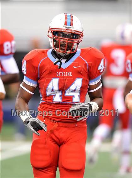Thumbnail 2 in Cocoa vs. Skyline (Kirk Herbstreit National Kickoff Classic) photogallery.