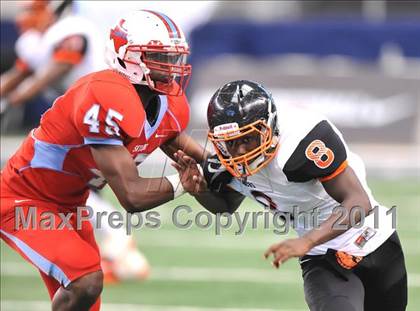 Thumbnail 1 in Cocoa vs. Skyline (Kirk Herbstreit National Kickoff Classic) photogallery.