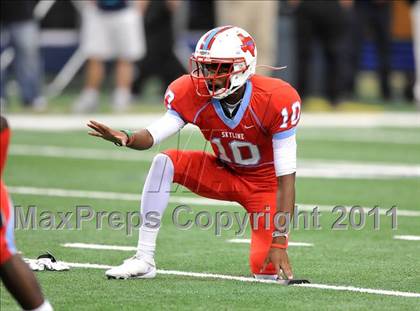Thumbnail 2 in Cocoa vs. Skyline (Kirk Herbstreit National Kickoff Classic) photogallery.
