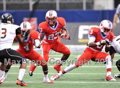 Thumbnail 3 in Cocoa vs. Skyline (Kirk Herbstreit National Kickoff Classic) photogallery.