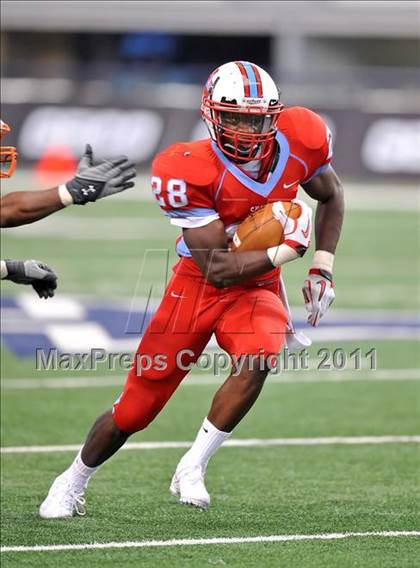 Thumbnail 1 in Cocoa vs. Skyline (Kirk Herbstreit National Kickoff Classic) photogallery.