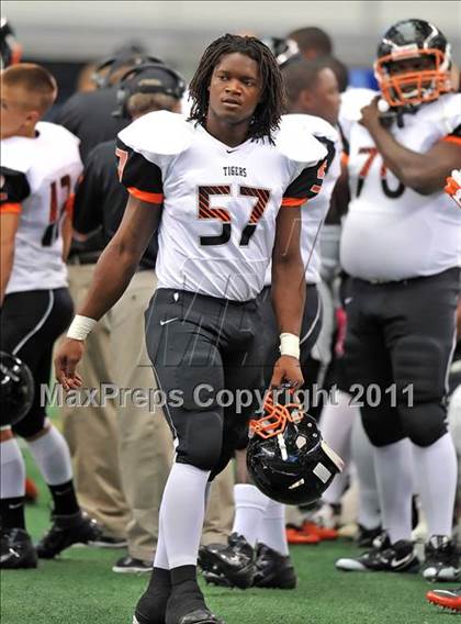 Thumbnail 1 in Cocoa vs. Skyline (Kirk Herbstreit National Kickoff Classic) photogallery.