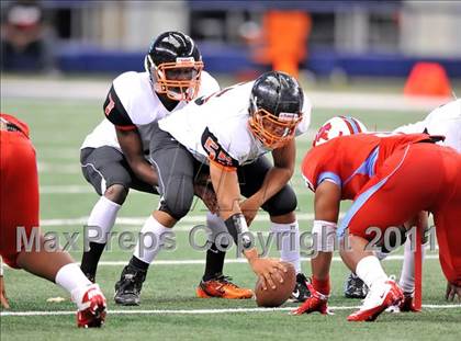 Thumbnail 3 in Cocoa vs. Skyline (Kirk Herbstreit National Kickoff Classic) photogallery.