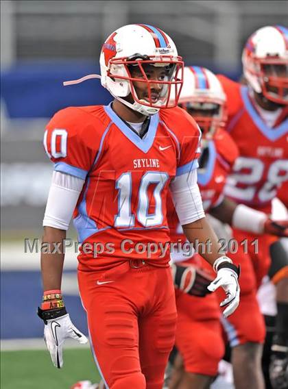 Thumbnail 1 in Cocoa vs. Skyline (Kirk Herbstreit National Kickoff Classic) photogallery.