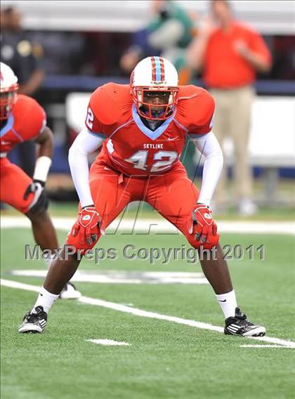 Thumbnail 1 in Cocoa vs. Skyline (Kirk Herbstreit National Kickoff Classic) photogallery.