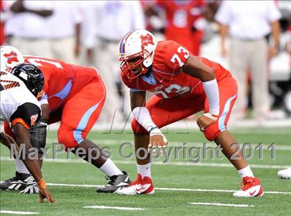 Thumbnail 1 in Cocoa vs. Skyline (Kirk Herbstreit National Kickoff Classic) photogallery.