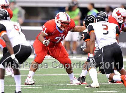 Thumbnail 3 in Cocoa vs. Skyline (Kirk Herbstreit National Kickoff Classic) photogallery.