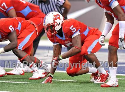 Thumbnail 1 in Cocoa vs. Skyline (Kirk Herbstreit National Kickoff Classic) photogallery.